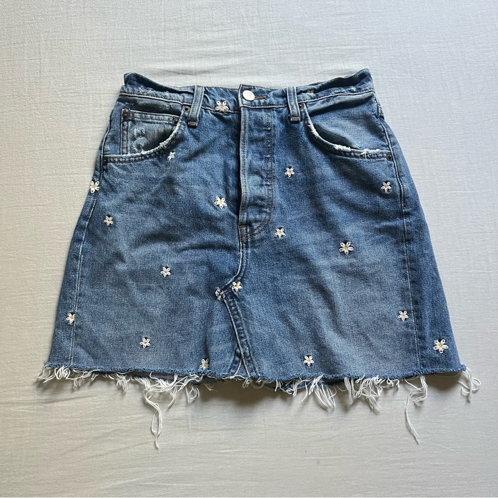 Reformation‎ medium blue denim raw hem daisy floral embroidered mini skirt